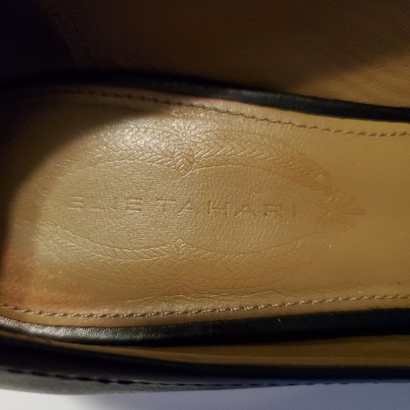 Elie Tahari Collection Kitten Heel Black Pumps Sz. 7 - Picture 3 of 4